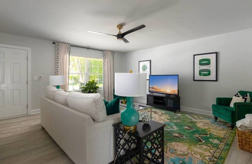 High Point House | Gorgeous 4BR *Brand New Home* 4min to Market & HPU