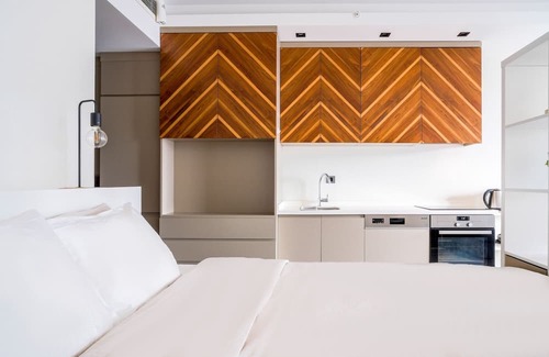 Mahmutbey Apartment | Flat w City View Wall 5 min to Mall of Istanbul
