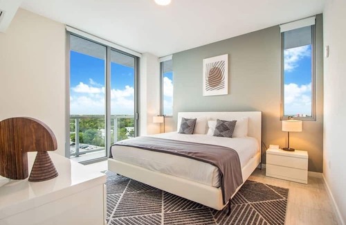 Northeast Miami Condo | Brandnew unit Miami Design District pool & parking