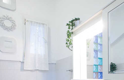 Quartiere XIII Aurelio Apartment | 15 minutes from San Pietro and a few steps from the metro.
