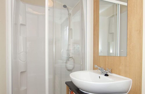Kilwinning House | 3 bedroom accommodation in Kilwinning,