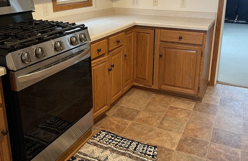 Midway House | SPACIOUS ONE BEDROOM IN HAMLINE-MIDWAY AREA