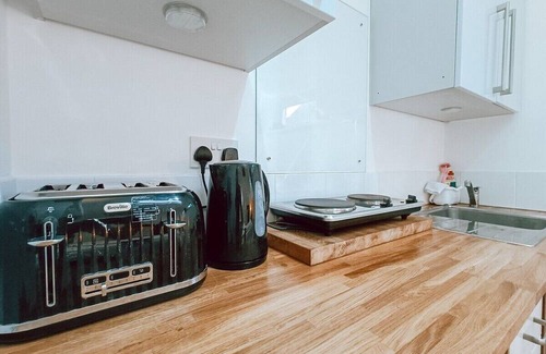 Tudor Apartment | The Pembroke Studio by Richmond Park