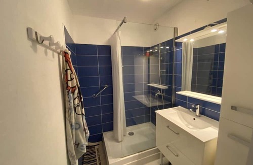 Le Couchant Apartment | Beau 4 bed 1er ligne Vue Mer au Couchant, Air-conditioned, Parking