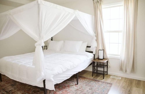 Shelbyville House | Bourbon Basecamp! New on the Bourbon Trail!