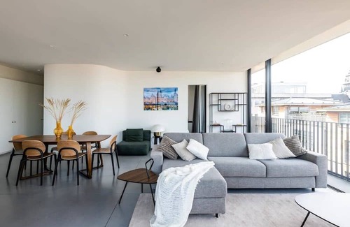 Stalingrad Apartment | Corner Apartment Summ