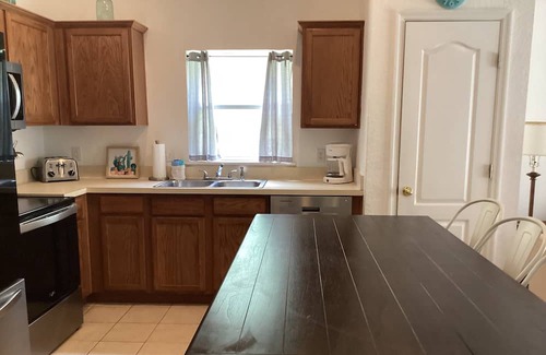 Silver Creek House | Large family vacation home, close to Disney, private pool & spa, newly remodeled