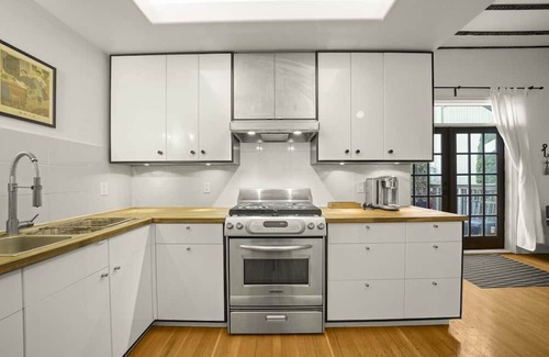 Downtown Eastside House | Charming Character-filled Heritage Home near DT