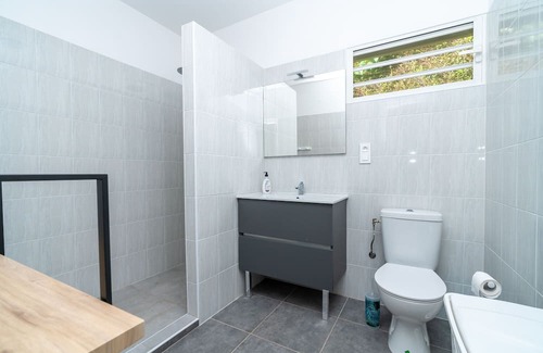 Mahina House | Fare Tahara'a 2BR in Arue