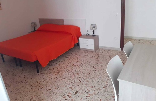 Castelvetrano House | Holiday Home "Baloo" with Shared Pool & Wi-Fi