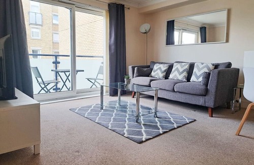 Wimbledon Apartment | Wimbledon Apartment - Fantastic One Bedroom Apartment in the centre of Wimbledon with free parking!