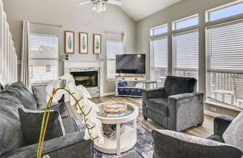 Galveston House | Beachfront Envy Home Sleeps 16