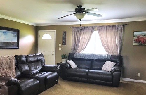 Seneca Falls House | Cozy Country Ranch Near Seneca Falls, NY