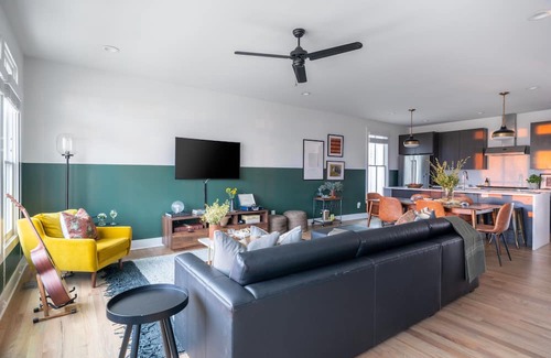 Buena Vista House | Tammy by AvantStay | Chic 4BR Condo in Heart of Nashville