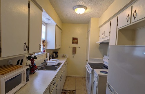 Copperas Cove Apartment | 1 BR APT w/Kitchen, Sleeps Four! Ideal for PCSing In or Out. No extra fees