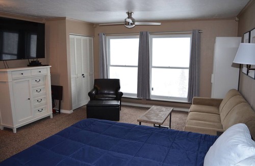 Brian Head House | Ski In/Ski Out Studio - Perfect Get Away