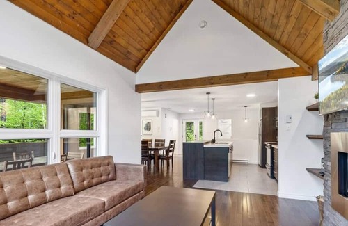 Petite-Riviere-Saint-Francois Ski Chalet | The Bear of Charlevoix