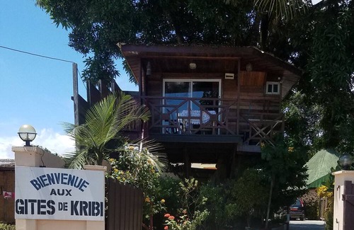 Kribi Bed & Breakfast | Mini Resort on seaside with restaurant on the beach large choice of rooms
