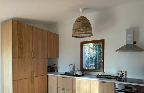 Le Puy-Sainte-Reparade House | mas de la Pivoine