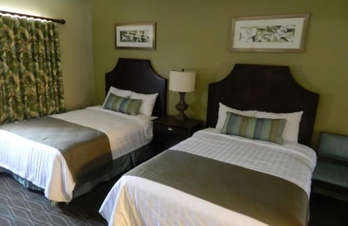 Solivita Resort | 2 Spacious Units! Suitable for large groups, Pool, Near Old Town, Free Parking