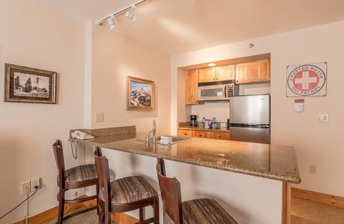 Crested Butte Condo | Grand Lodge 1-Bedroom Condo with Mountain Views - No Cleaning Fee! by RedAwning