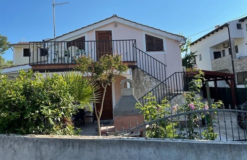 Milcetici Apartment | Apartment Pape Studio no. 2 *** with terrace