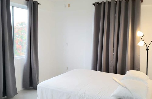 Runaway Bay Apartment | Ocean View