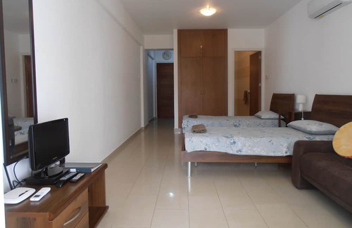 Peyia Town Apartment | Studio Apartment with aircon, WI-FI and large pool