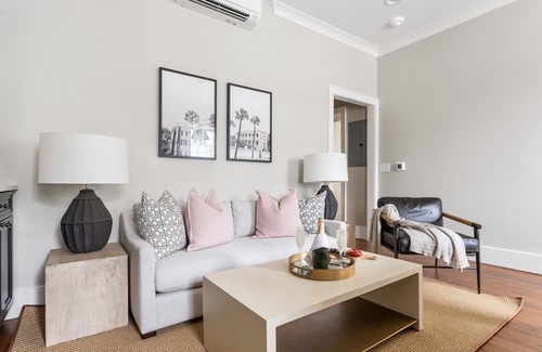 Cannonborough Elliotborough Apartment | Historically Awarded | Thomas Waring House Suite B
