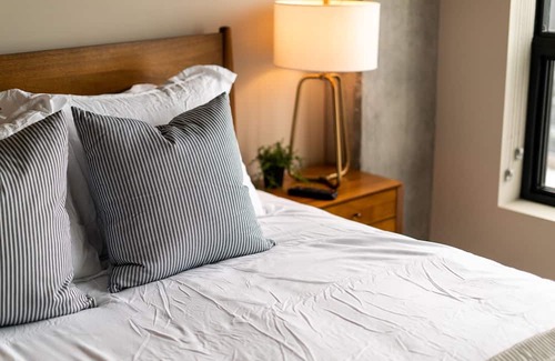 Warehouse District Apartment | Minnestay* Sable 82 Alcove ♥ Walk to Shops/Bars/Dining ♥ Great North Loop Locati