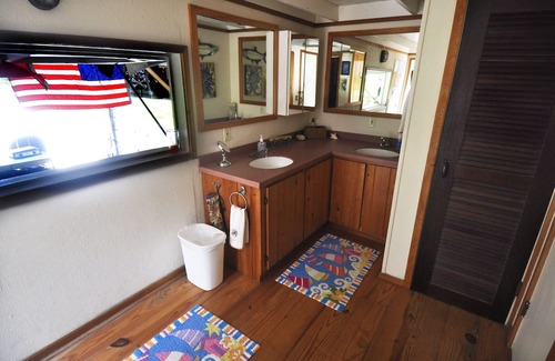 Estate Western Water Island RV Rental | Eco-Cottage W/ Ocean View Terrace. Starting at $149/Night