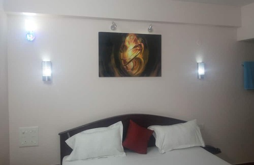 Madurai Main House | Few steps to Meenakshi Temple/Compact Room Stay