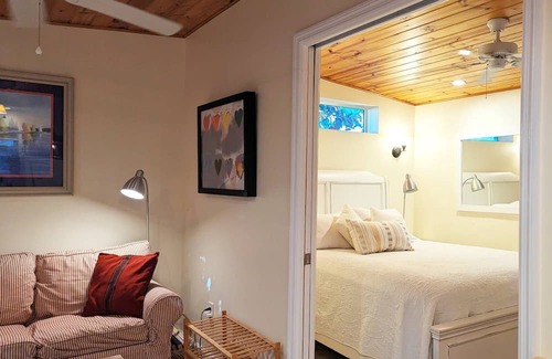 Sunshine Park Cottage | Zen Cottage Flamingo Park