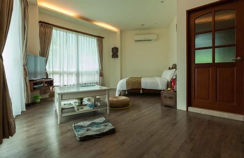 Shoufeng Bed & Breakfast | Tree Lake B&B