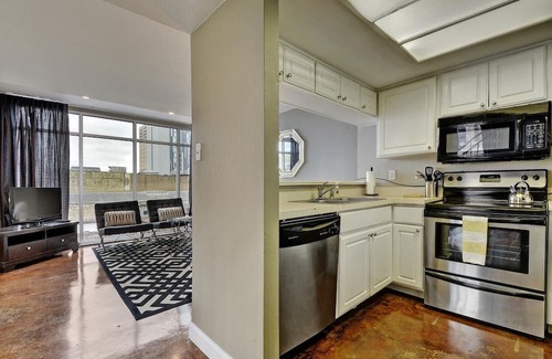 Downtown Austin Apartment | The Littlefields by Lodgewell > Three Huge Balconies & Views