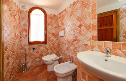 Trinita d'Agultu e Vignola Apartment | Nice apartment for 5 guests with TV, terrace and pets allowed