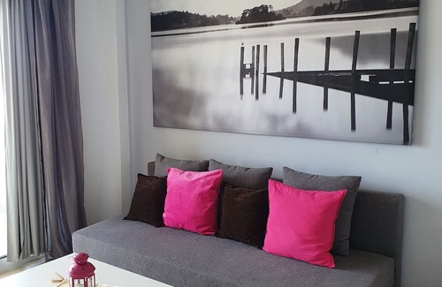 Fuengirola City Centre Apartment | Bright Apartment with Pool