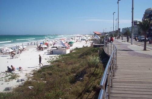 Cabo Frio Apartment | Apt 200 meters from Praia do Forte, Building 3 Rivers