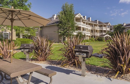 Windsor House | Windsor/Healdsburg Wine country resort Condos 3BEDROOM!! 2BA Sleeps8 NICE!!