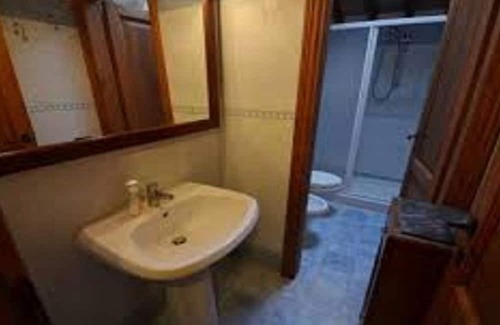 Castellina in Chianti House | Apartment with pool in village in Chainti