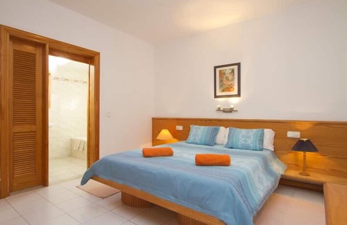 Tias House | Beautiful house with solarheated and private pool