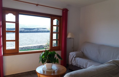 Tias House | Holiday house in quiet location with views of the Timanfaya National Park