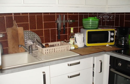 Lege-Cap-Ferret House | House sleeps 6, partial view of the Bassin, shady garden, near the ocean
