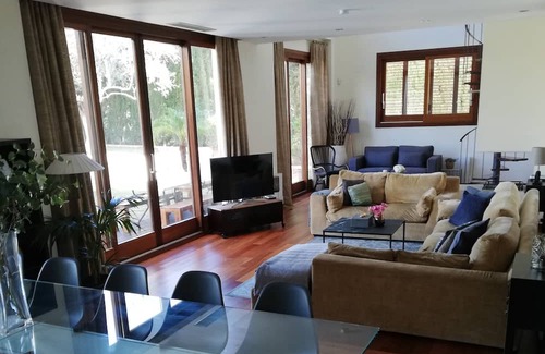 Gelves Villa | Villa Jardines Pool-10 Minutes Seville Center-Free Wifi-Air Conditioning