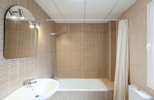 Salou City Centre Apartment | Spacious family apartment near the beach and the Marina -UHC SOL I MAR 298