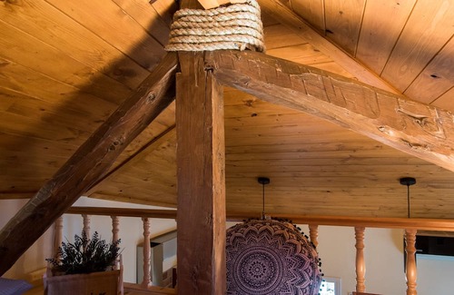Chlomatiana Cottage | Spiti Lagis - rustic cottage house with 1BR loft