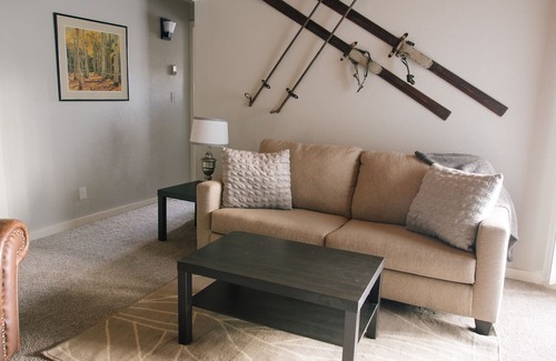 Wildernest Condo | Epic Colorado adventure in a remodeled 2 bedroom condo