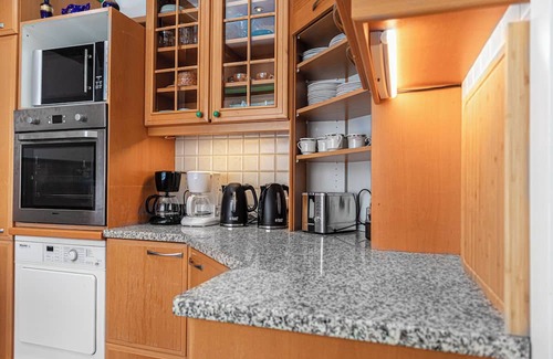 Grinzing Apartment | Luxury Garden Villa Sleeps 16 Guests