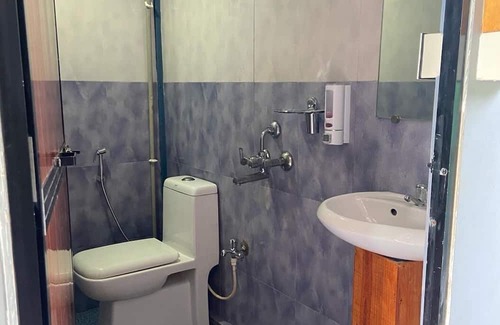 Morjim Hotel | YogiTree Beach Resort & Cafe