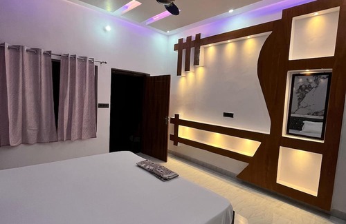 Misrikh Hotel | Ananya Hotel & Restaurant Naimisharanya